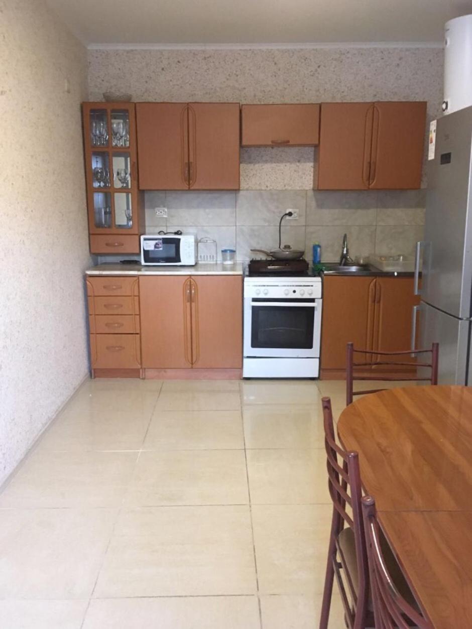 Esnat Guest House Титова 25А Suchumi Zewnętrze zdjęcie